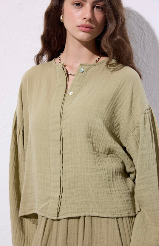 MANUKA - Musselin Crop Bluse Grün