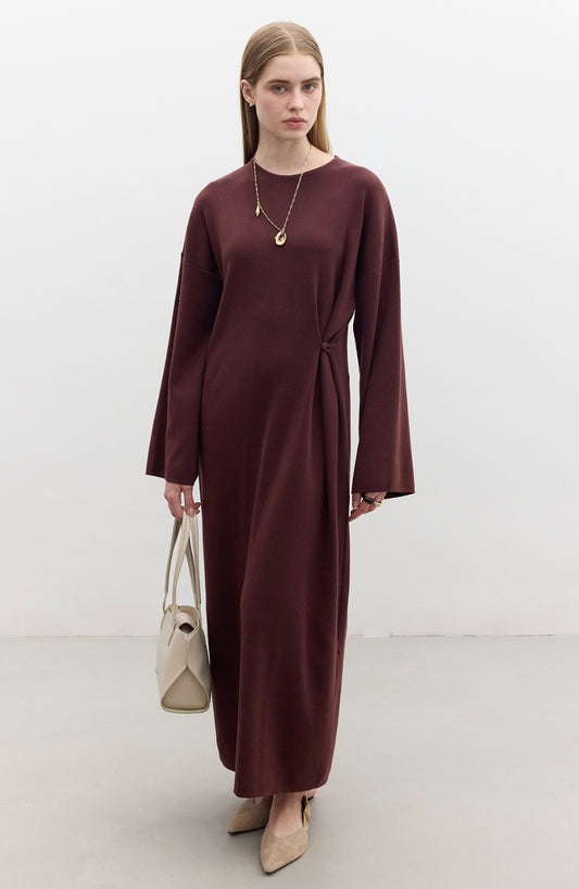 MANUKA - Strickkleid mit Knopfdetail Bordo