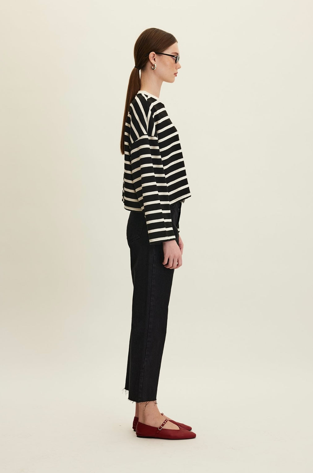 MANUKA - Oversize Crop Sweatshirt Schwarz