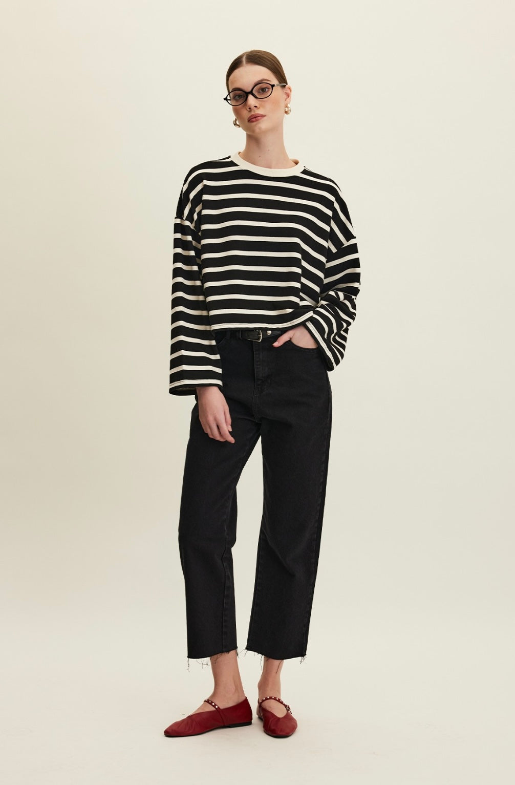 MANUKA - Oversize Crop Sweatshirt Schwarz