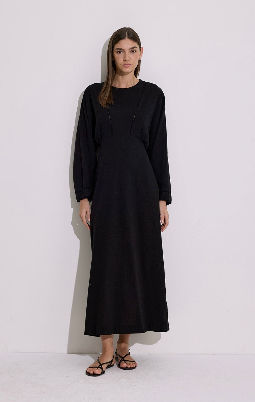 MANUKA - Kleid mit Schnürung am Rücken Schwarz