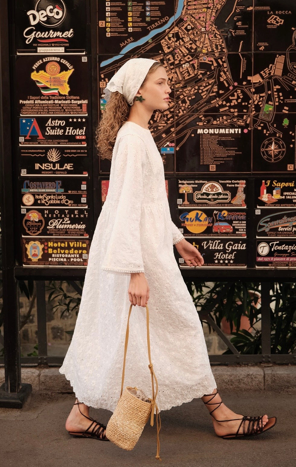 MANUKA - Kleid mit Stickerei Ecru