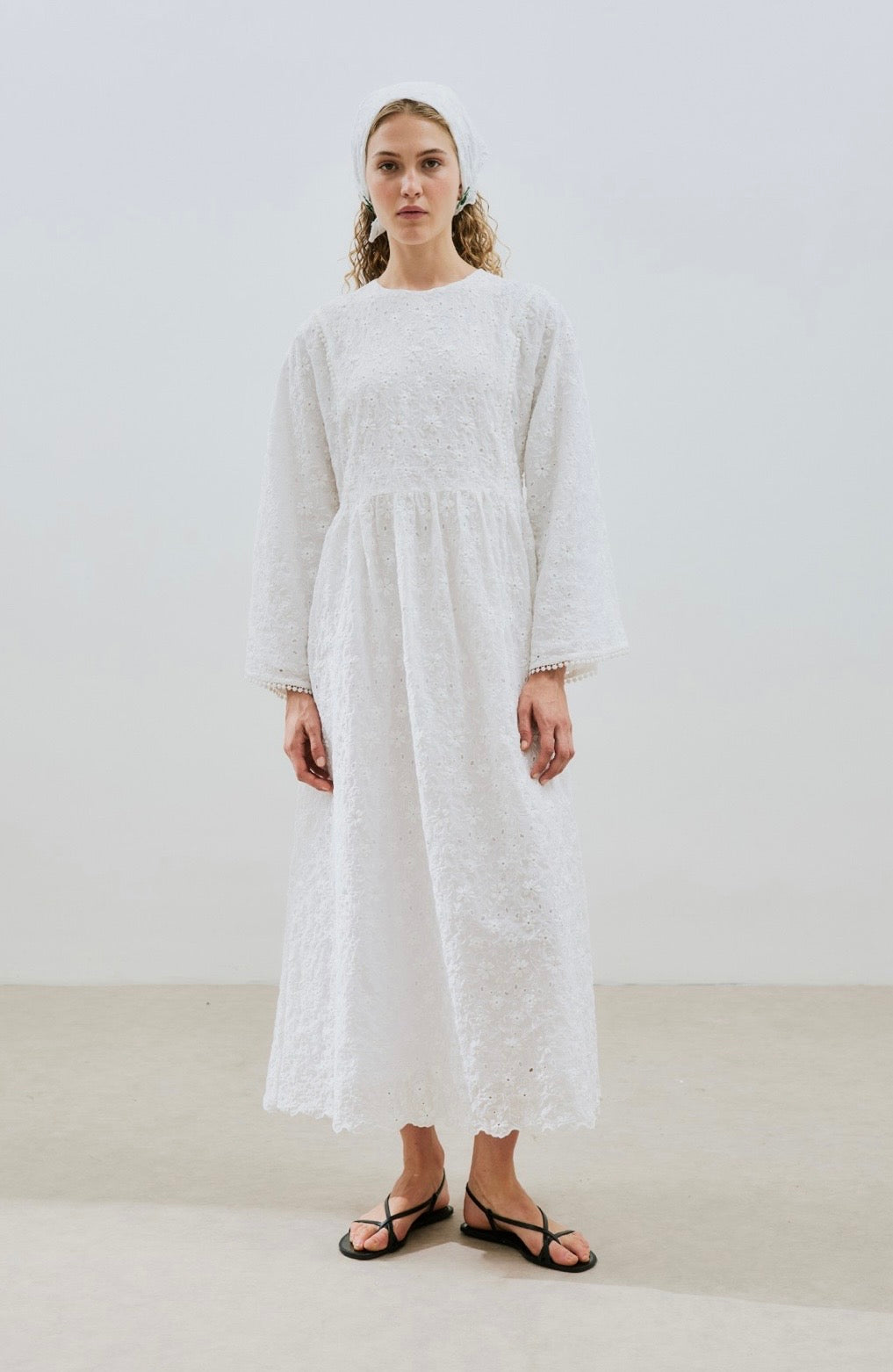 MANUKA - Kleid mit Stickerei Ecru