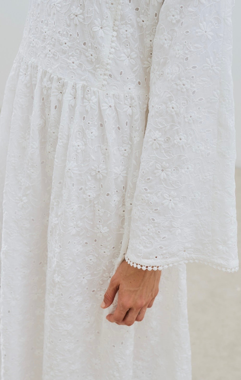 MANUKA - Kleid mit Stickerei Ecru