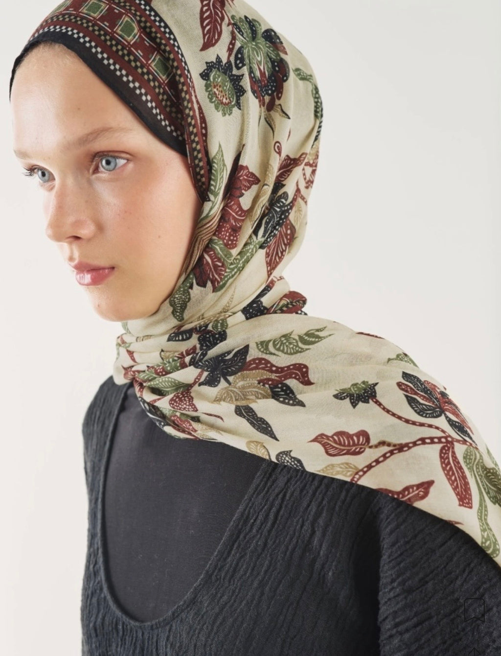 FRESH SCARFS - Mystic Bloom Soft-Viskose Hijab