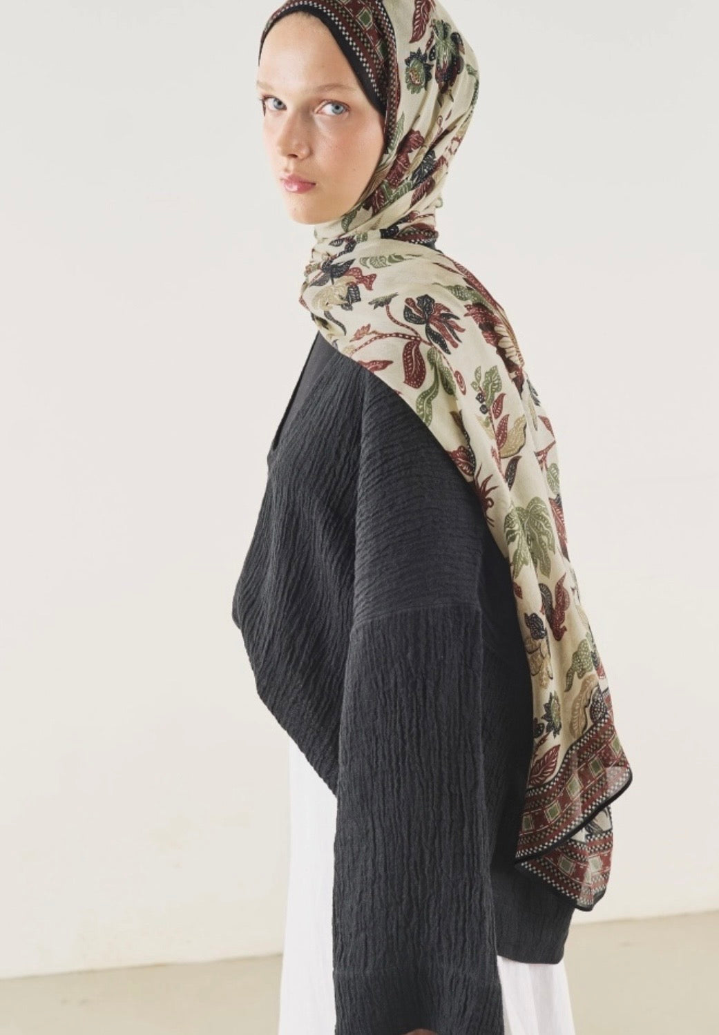 FRESH SCARFS - Mystic Bloom Soft-Viskose Hijab