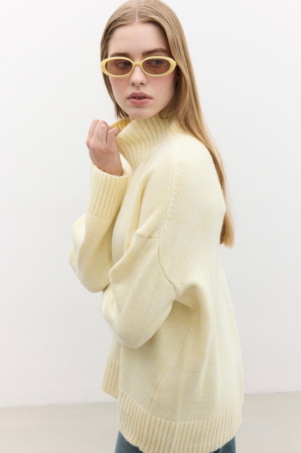 MANUKA - Rollkragen Pullover Softgelb